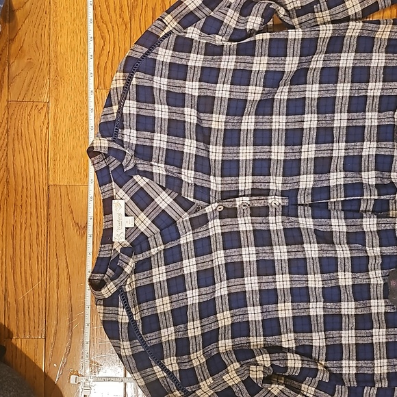 Pullover, button top, plaid flannel - Picture 5 of 7